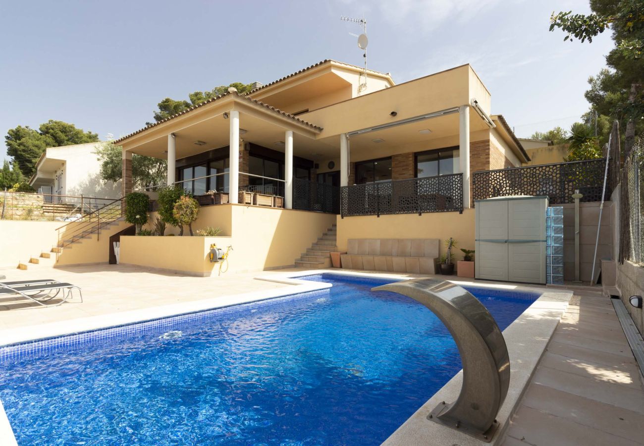 Villa en Roda de Barà - Villa Meritxell