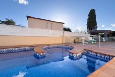 Casa en Roda de Barà - Villa Brisa